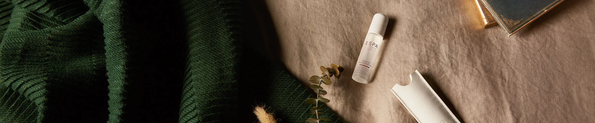 Turn a hectic evening into a relaxing and sleep-promoting experience with ESPA’s new Restful collection.<BR><BR>A peace-inducing blend of Lavendar, Clary Sage and Bergamot, counting for a truly blissful bedtime routine.<BR><BR>#BlissfulBedtimes